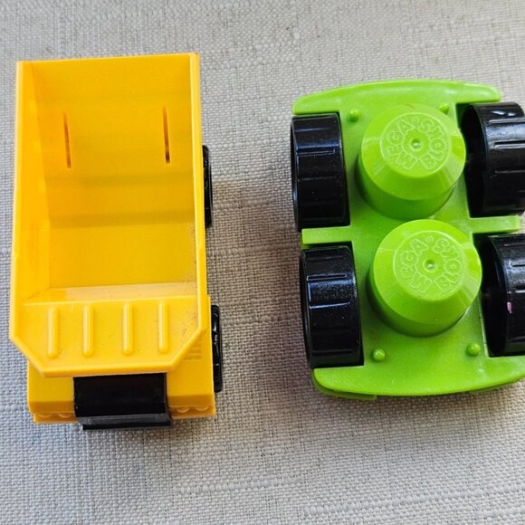 DIG Maxx Action Yellow Truck Green Mega Blocks Car Push Up Toys Lot of 2 - Picture 6 of 11